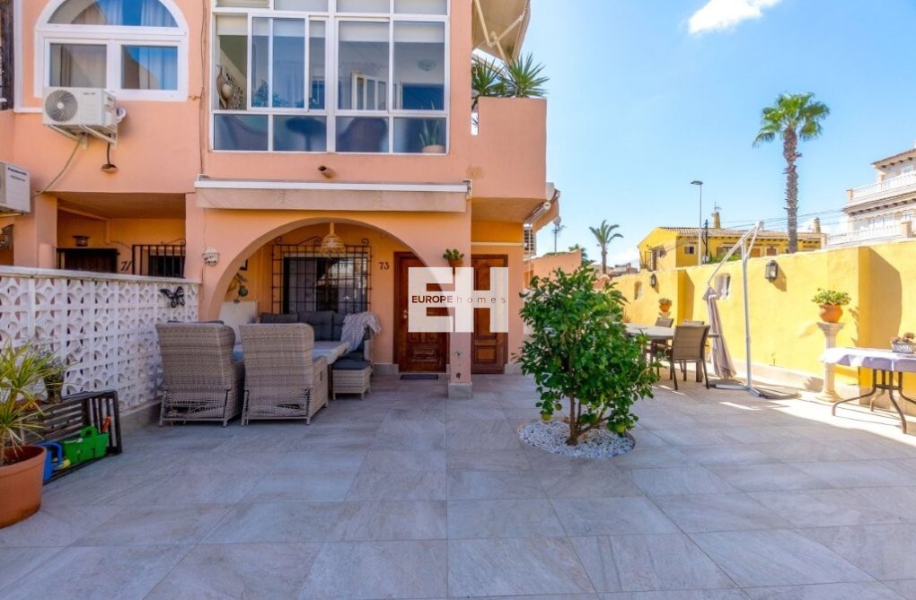Segunda mano - Apartamento  - Torrevieja - La Rosaleda