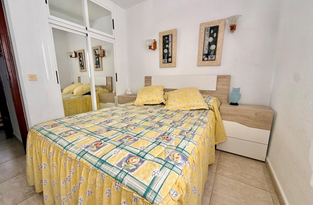 Segunda mano - Apartamento  - Torrevieja - Los Europeos