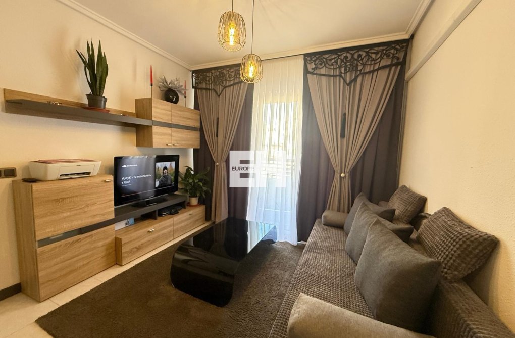 Segunda mano - Apartamento  - Torrevieja - Parque De Las Naciones