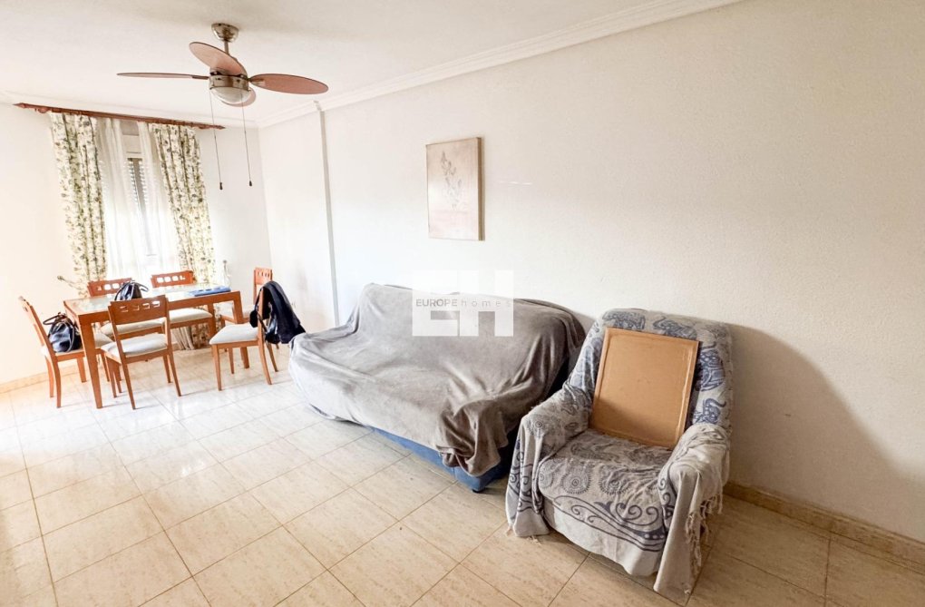 Segunda mano - Apartamento  - Torrevieja - Parque De Las Naciones