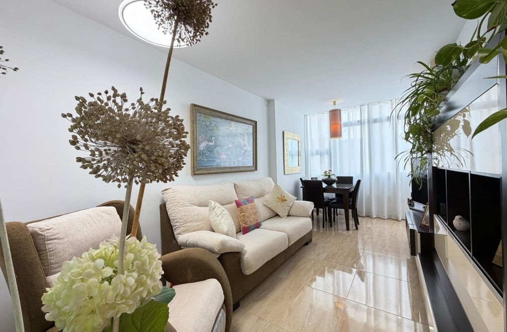 Segunda mano - Apartamento  - Torrevieja - Paseo Maritimo