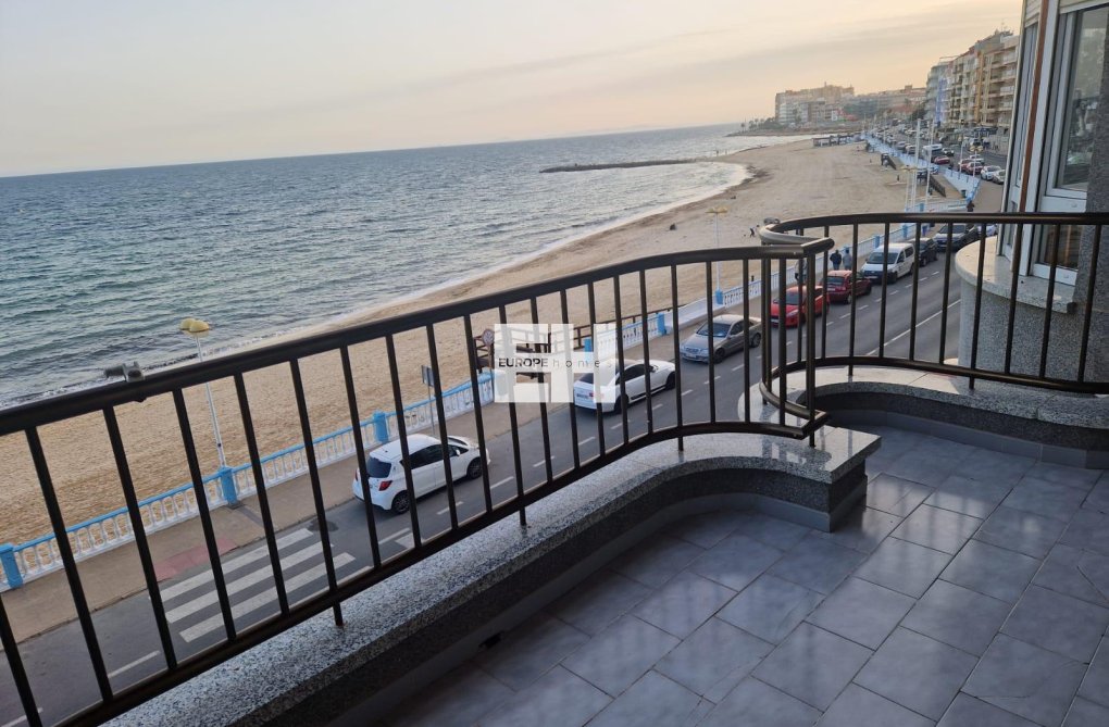 Segunda mano - Apartamento  - Torrevieja - Playa de los Locos