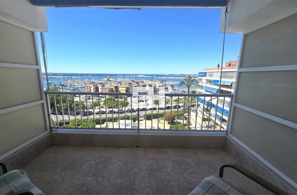 Segunda mano - Apartamento  - Torrevieja - Puerto Deportivo Marina Salinas