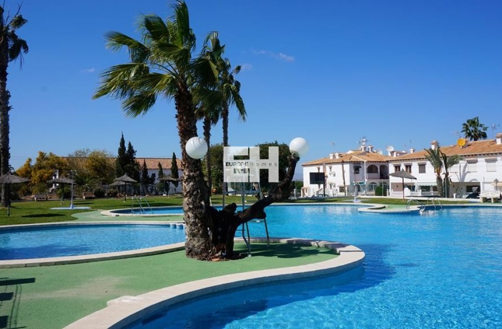 Segunda mano - Bungalow en planta baja - Torrevieja - Los Balcones - Lago Jardin