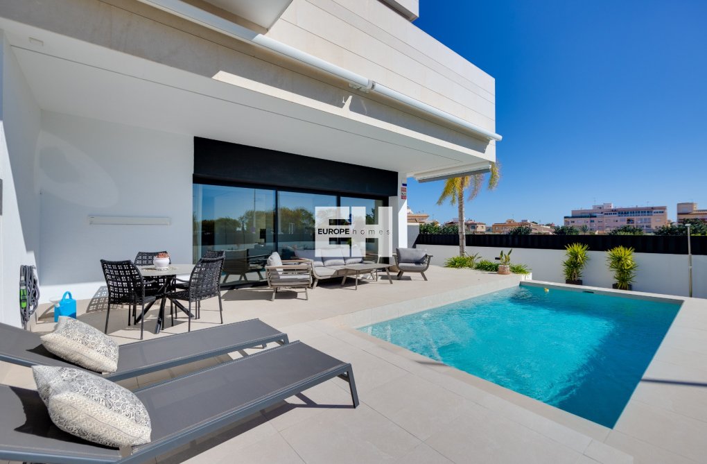 Segunda mano - Bungalow - Pilar de la Horadada - Costa Blanca