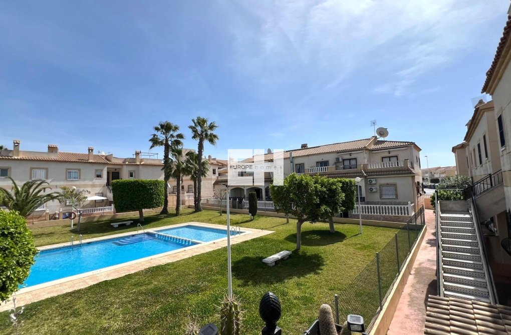 Segunda mano - Bungalow - Torrevieja - Aguas Nuevas