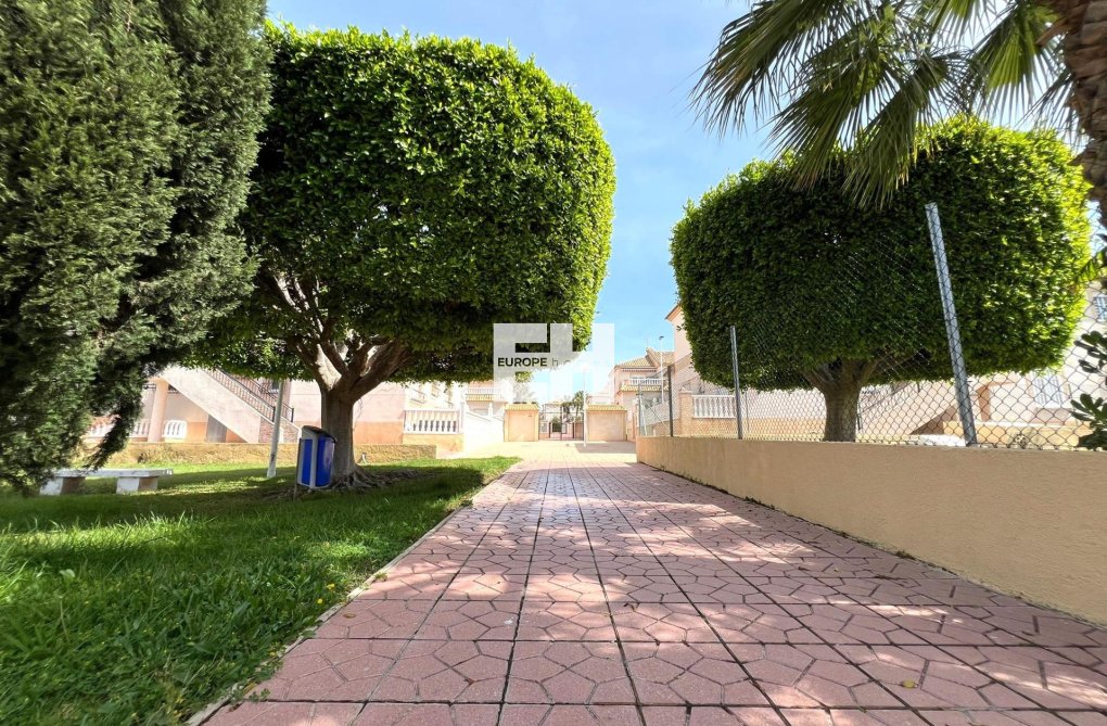 Segunda mano - Bungalow - Torrevieja - Aguas Nuevas