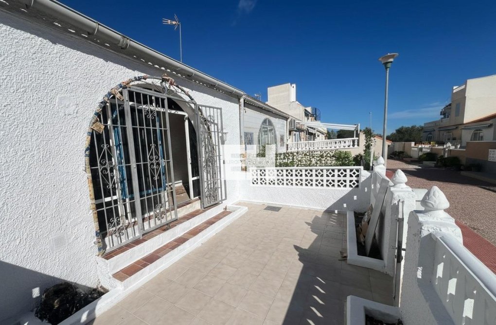 Segunda mano - Bungalow - Torrevieja - La Siesta - El Salado - Torreta