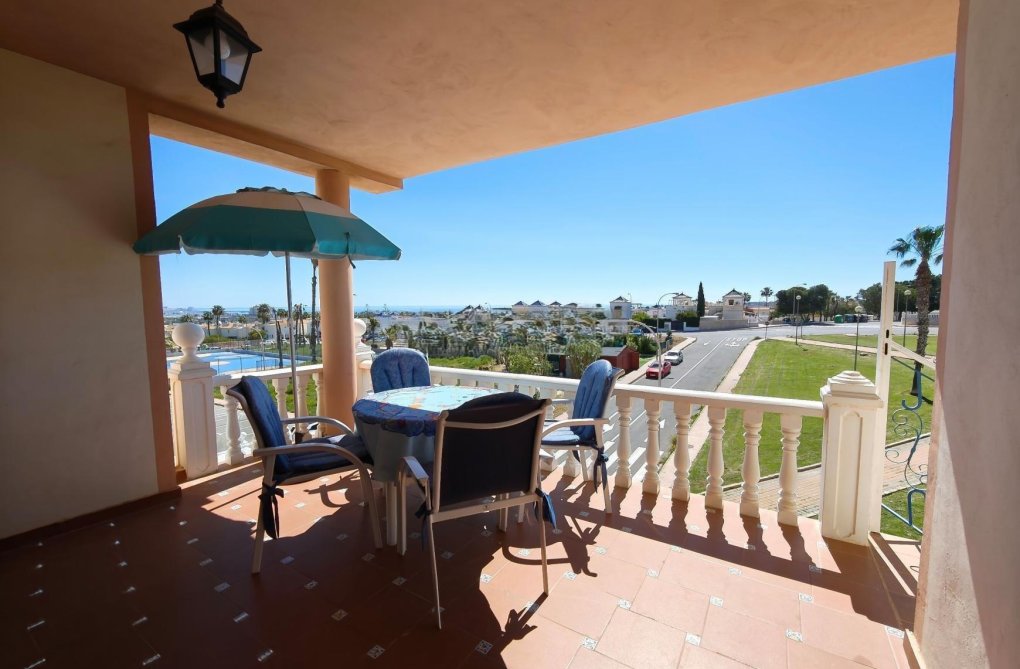 Segunda mano - Bungalow - Torrevieja - Los Balcones - Los Altos Del Edén