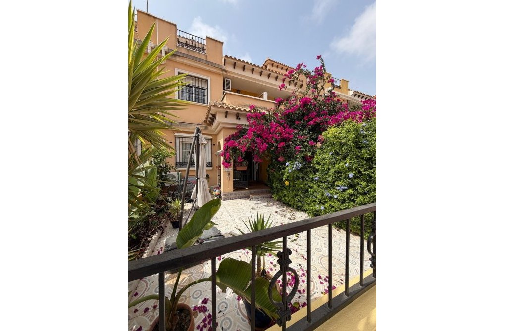 Segunda mano - Bungalow - Torrevieja - Zona Los Frutales