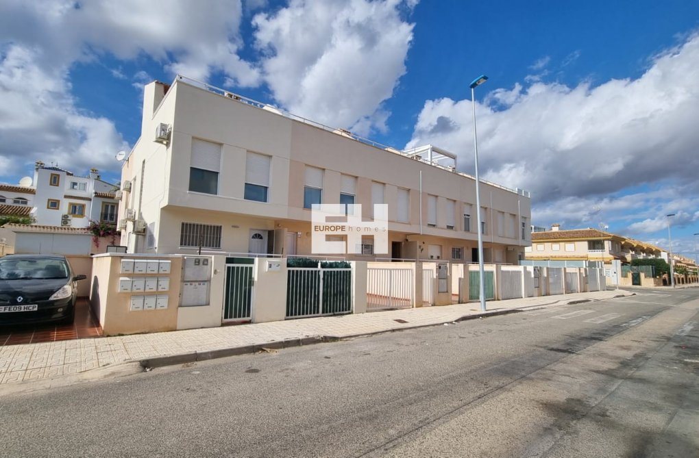 Segunda mano - town house - Orihuela Costa - Costa Blanca