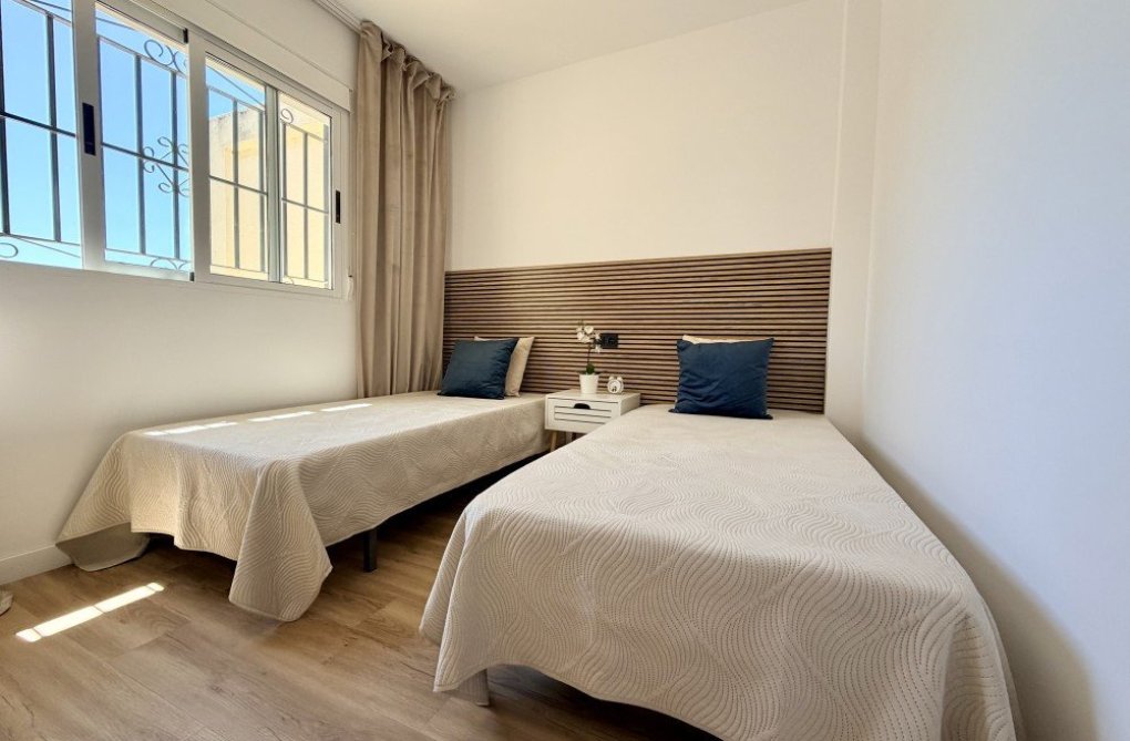 Segunda mano - town house - Orihuela Costa - Costa Blanca