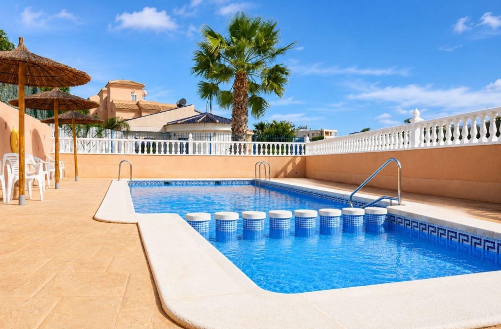 Segunda mano - town house - Orihuela Costa - La Zenia