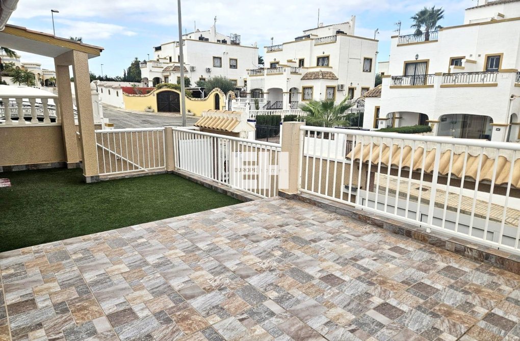 Segunda mano - town house - Orihuela Costa - Los Almendros-la Florida