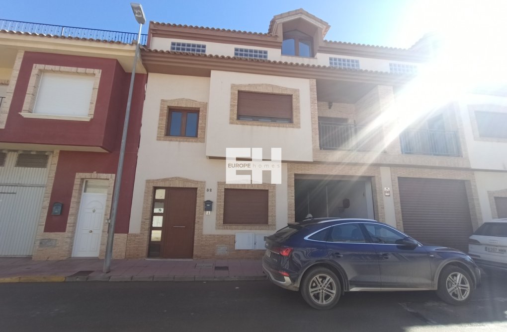 Segunda mano - town house - Roldan - Inland