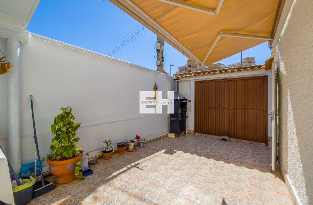 Segunda mano - town house - Torrevieja - Nueva Torrevieja