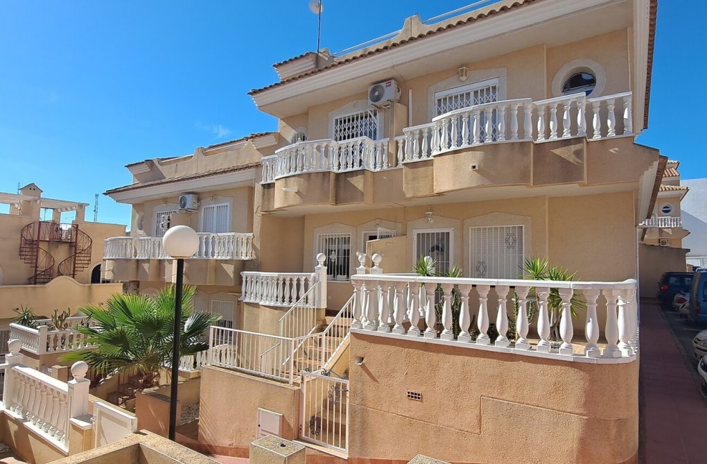 Segunda mano - town house - Villamartin - Costa Blanca