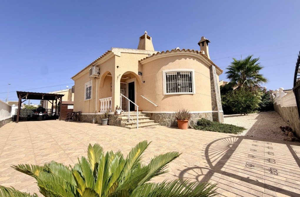 Segunda mano - villa - Benijofar - Costa Blanca