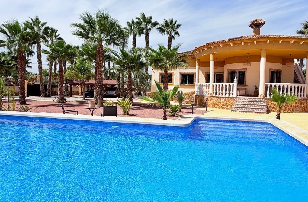 Segunda mano - villa - Catral - Costa Blanca