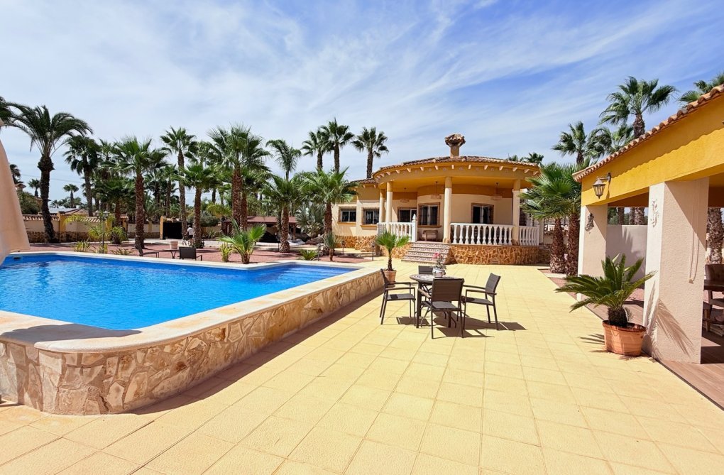 Segunda mano - villa - Catral - Costa Blanca