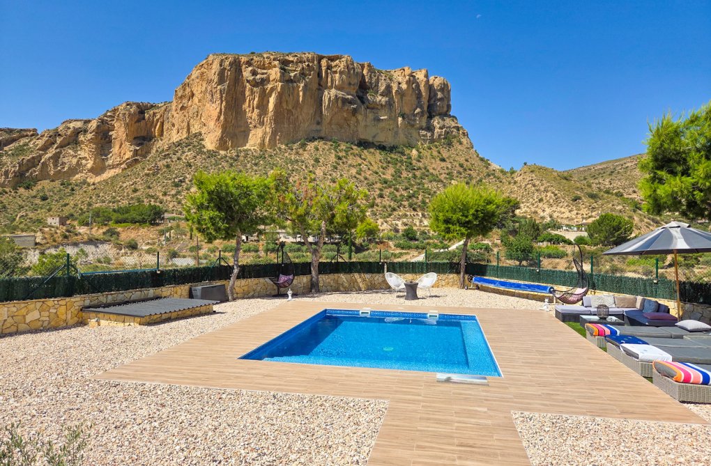 Segunda mano - villa - Crevillent - Inland