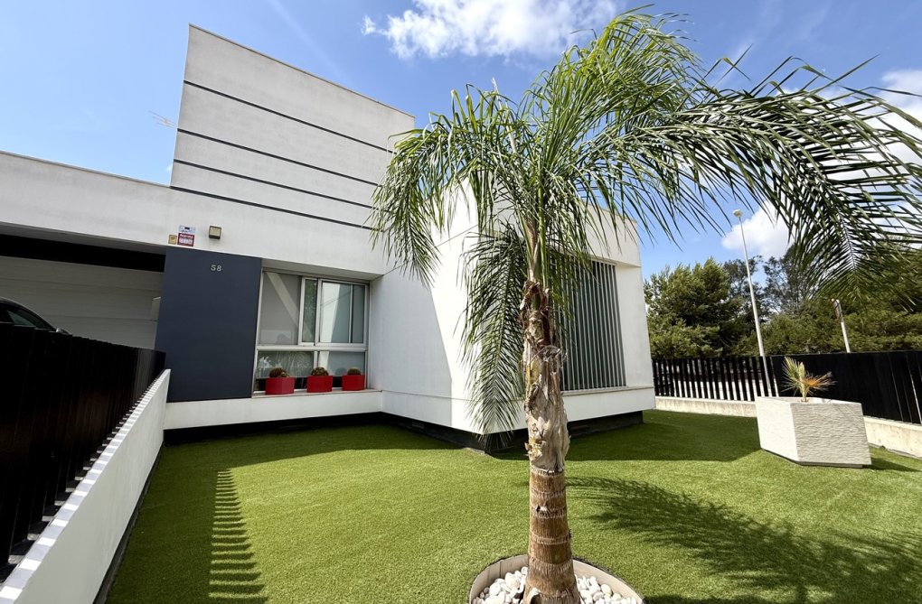 Segunda mano - villa - Dolores - Costa Blanca