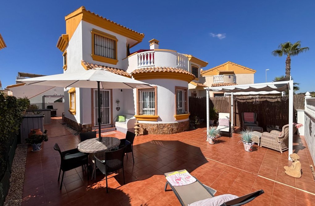 Segunda mano - villa - Guardamar del Segura - Costa Blanca
