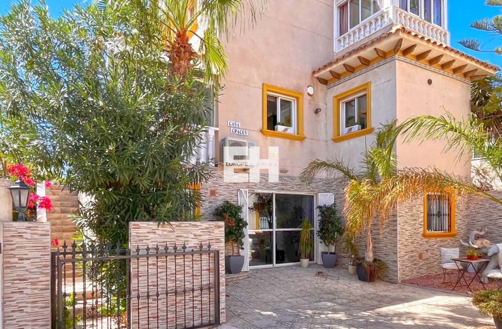 Segunda mano - villa - Orihuela Costa - Costa Blanca