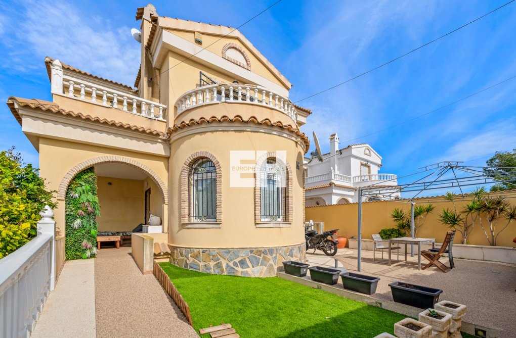 Segunda mano - villa - Orihuela Costa - Costa Blanca