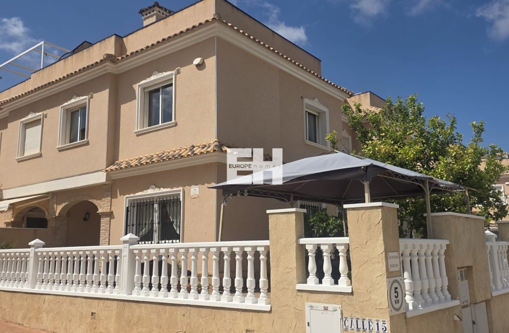 Segunda mano - villa - Orihuela Costa - Costa Blanca