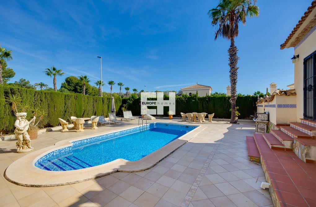Segunda mano - villa - Orihuela Costa - Costa Blanca