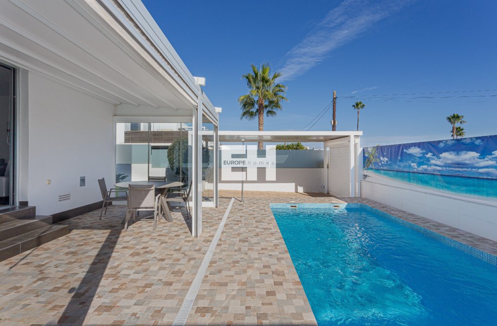 Segunda mano - villa - Orihuela Costa - Costa Blanca