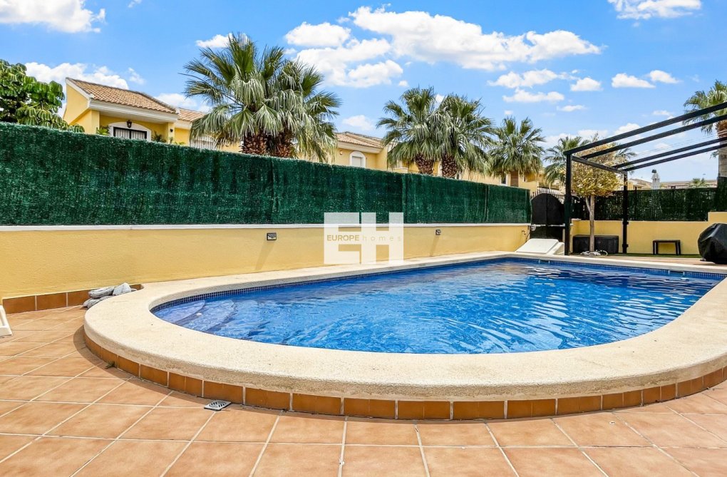 Segunda mano - villa - Orihuela Costa - Costa Blanca