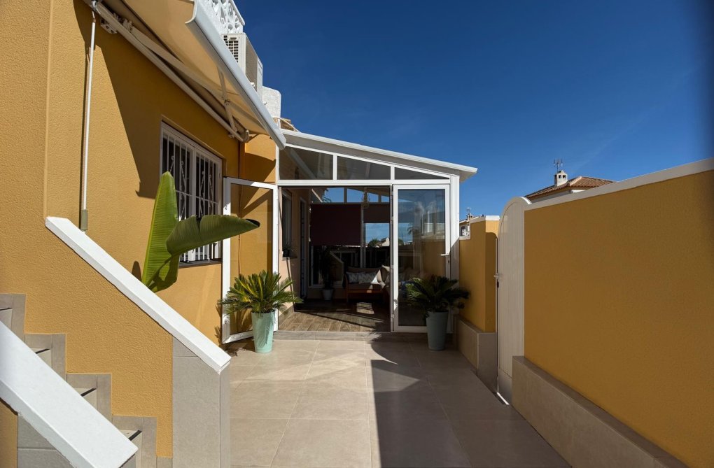 Segunda mano - villa - Orihuela Costa - Costa Blanca