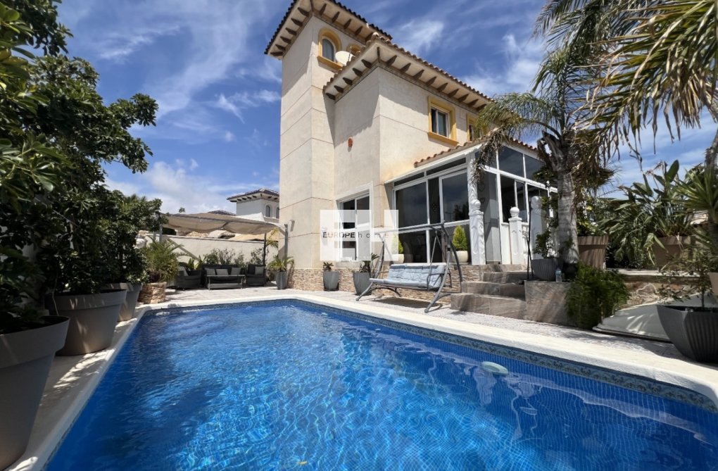 Segunda mano - villa - Orihuela - Inland