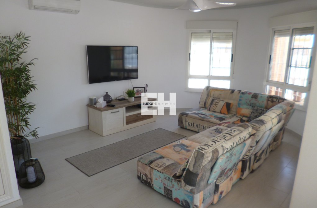 Segunda mano - villa - Pilar de la Horadada - Costa Blanca