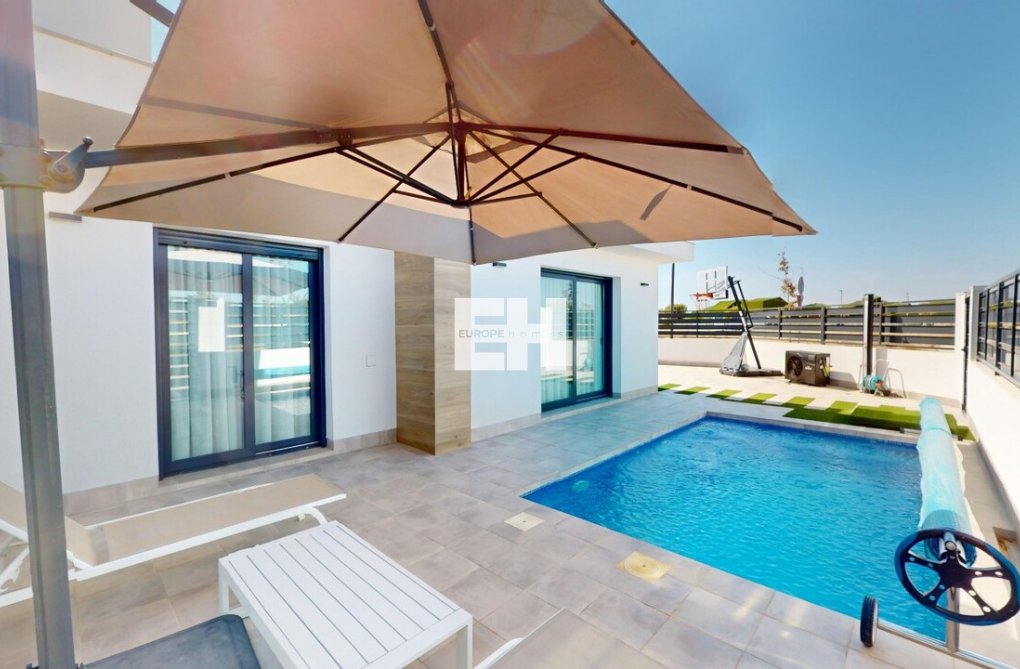 Segunda mano - villa - Roldan - Inland