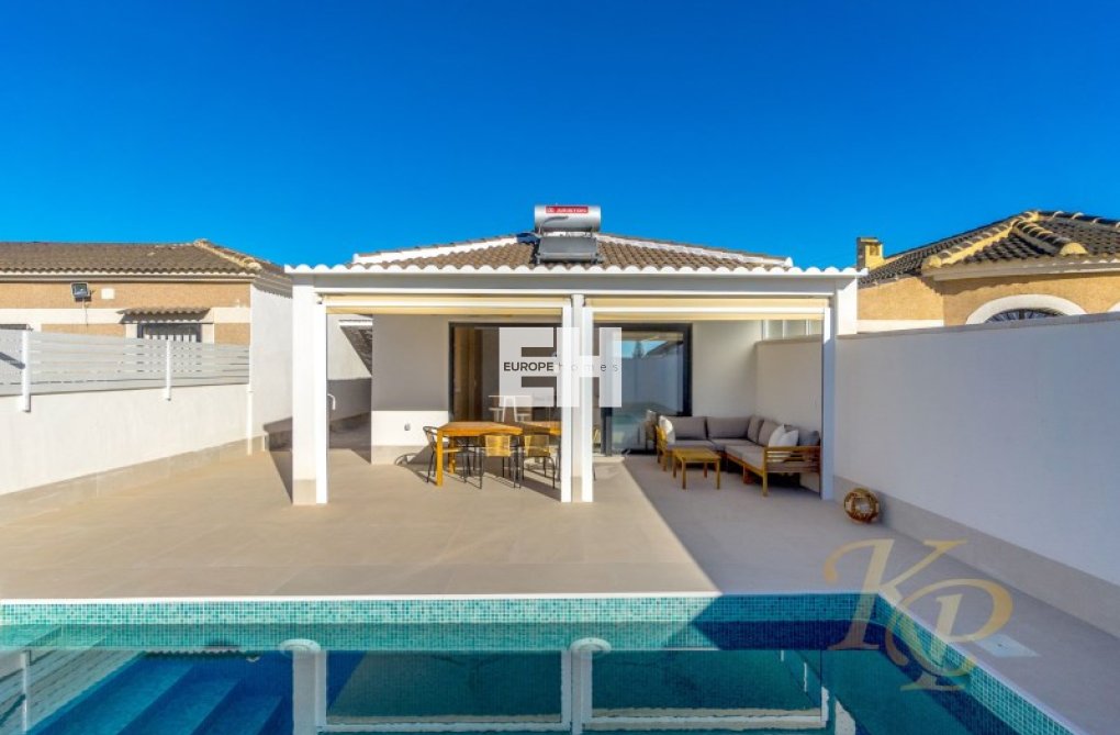 Segunda mano - villa - Torrevieja - Costa Blanca