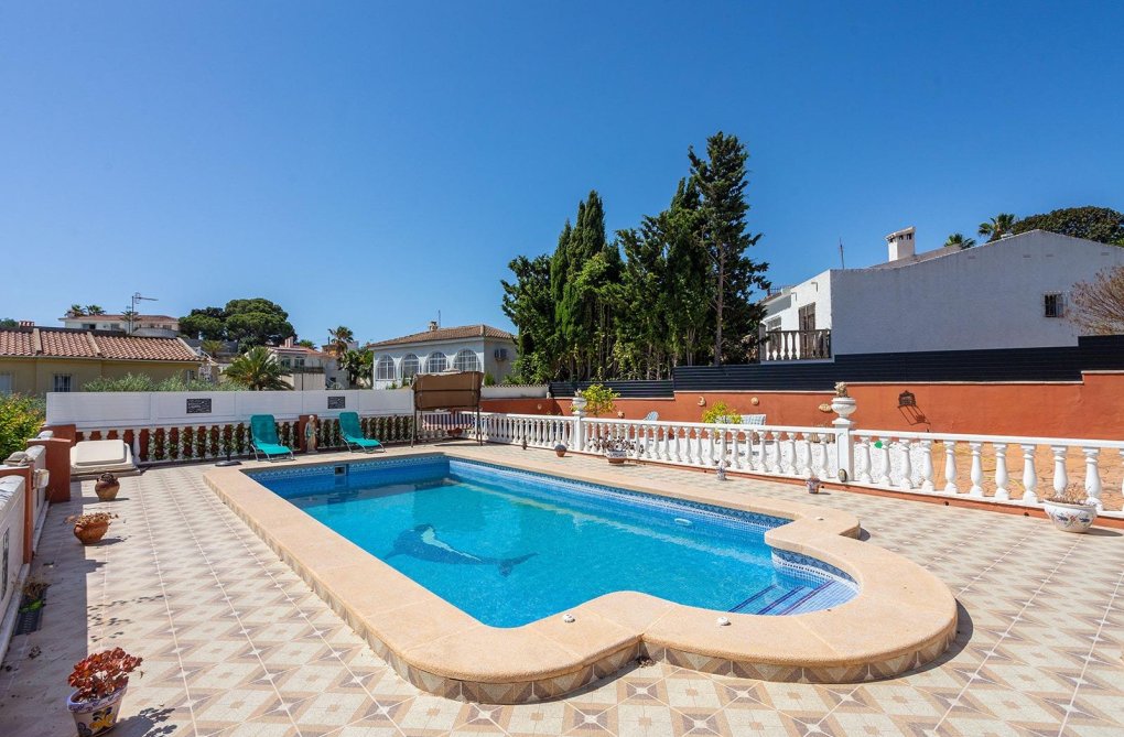 Segunda mano - villa - Torrevieja - Los Balcones - Los Altos Del Edén