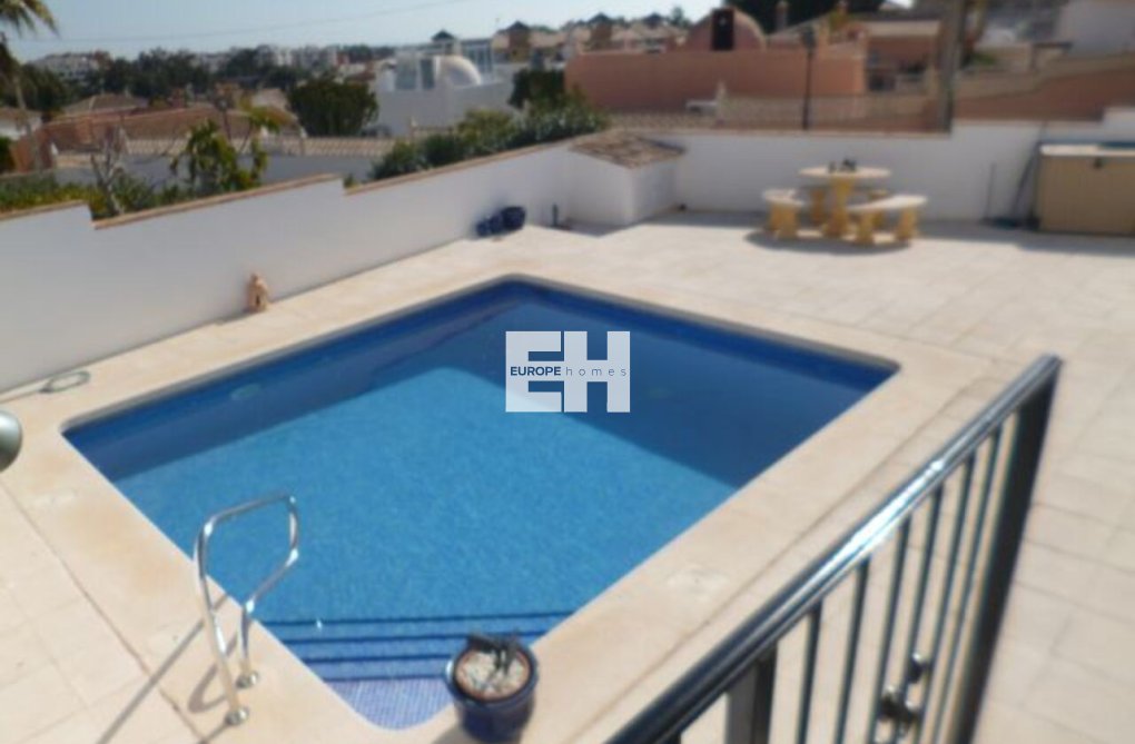 Segunda mano - villa - Villamartin - Costa Blanca