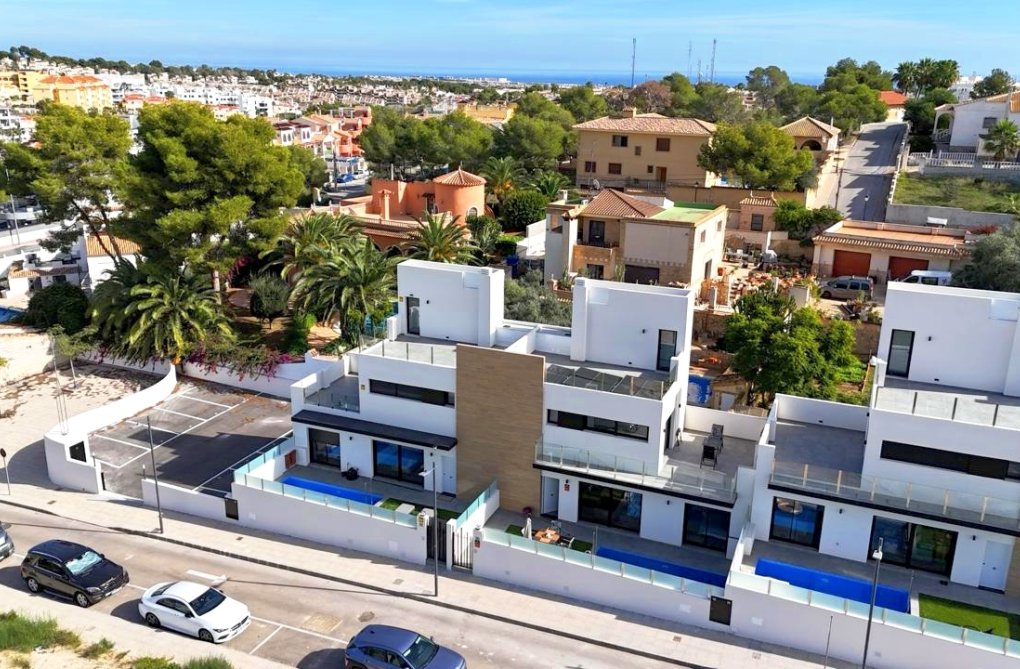 Segunda mano - villa - Villamartin - Costa Blanca