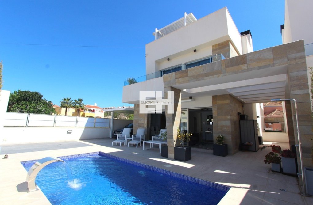 Segunda mano - villa - Villamartin - El Galan