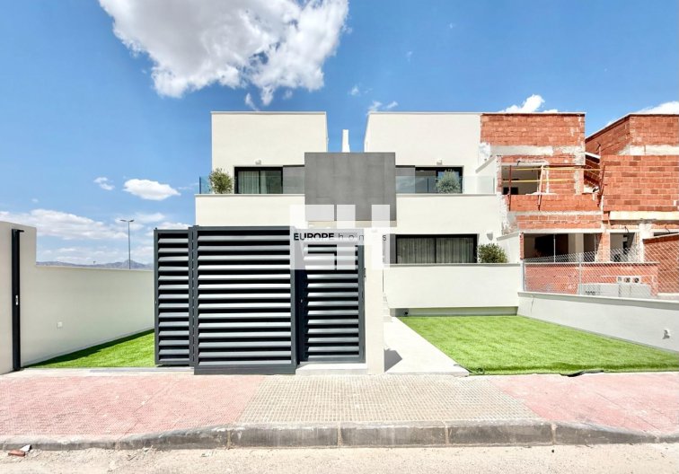 town house - New Build - Cox - San Fernando