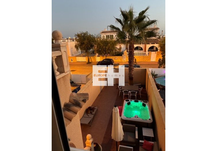 town house - Resale - Avileses - Jerónimo Y Avileses