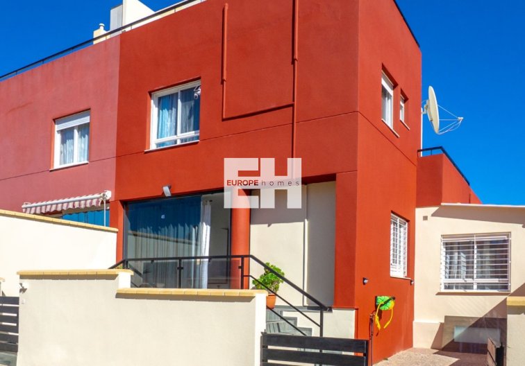 town house - Wiederverkauf - Orihuela Costa - Costa Blanca