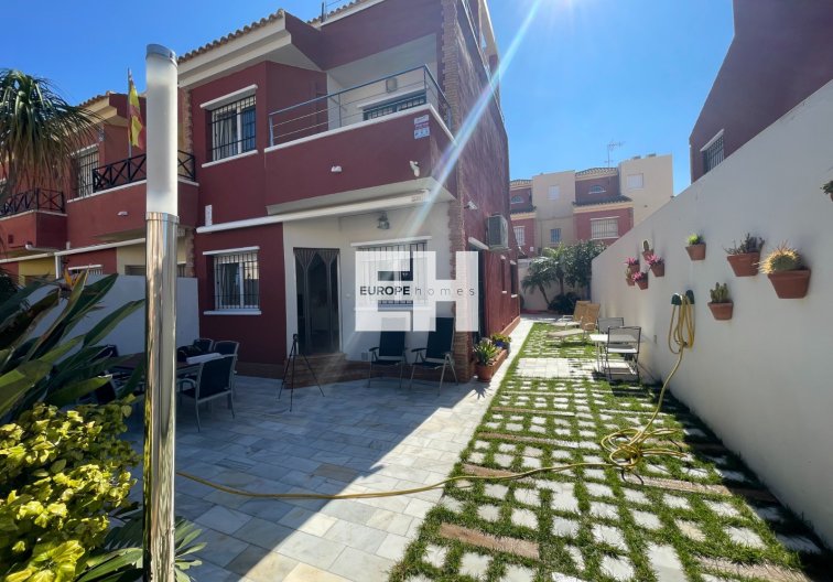 town house - Wiederverkauf - Torre de la Horadada - Costa Blanca