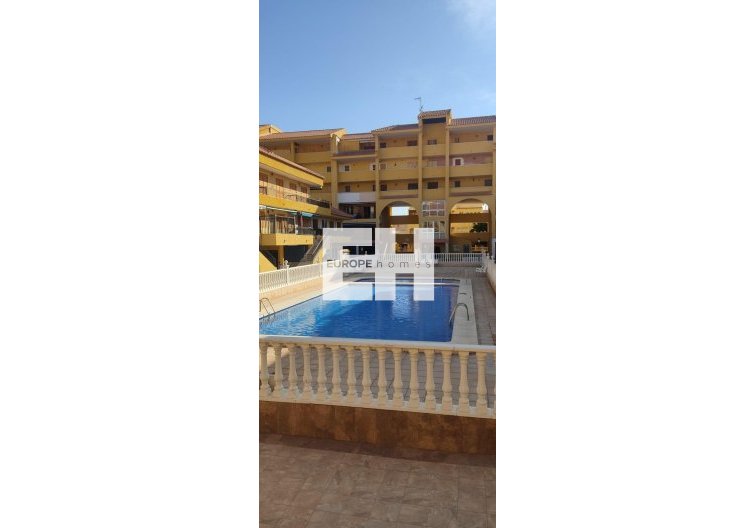 town house - Wiederverkauf - Torrevieja - Los Europeos