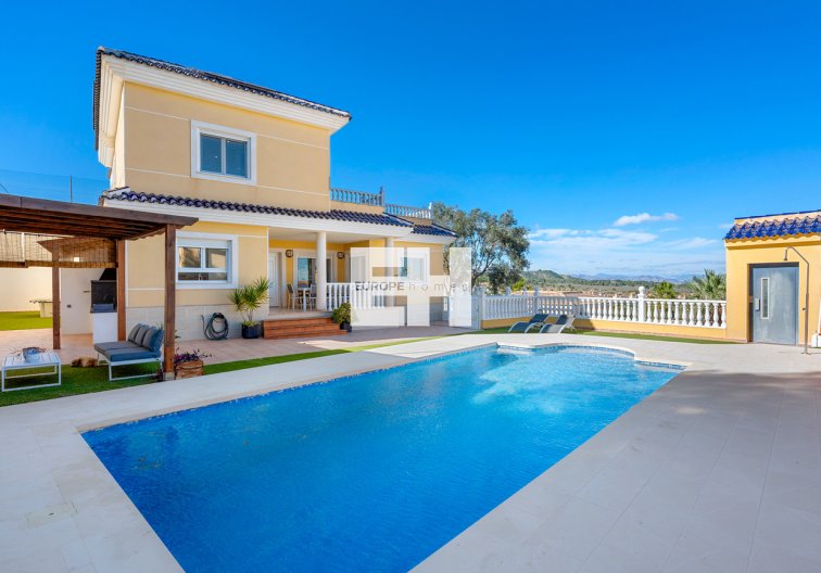villa - Herverkoop - Ciudad De Las Comunicaciones - Costa Blanca