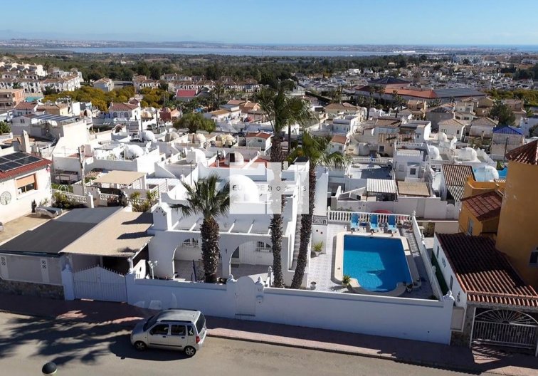 villa - Herverkoop - Villamartin - Costa Blanca