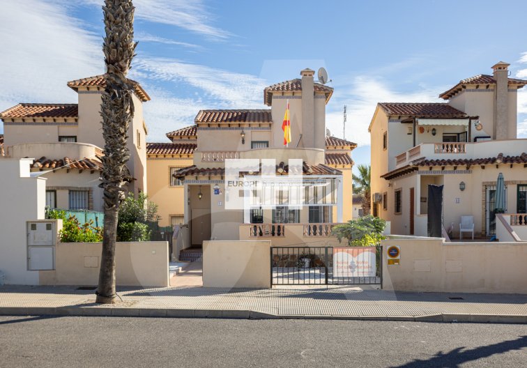 villa - Resale - Guardamar del Segura - El Raso